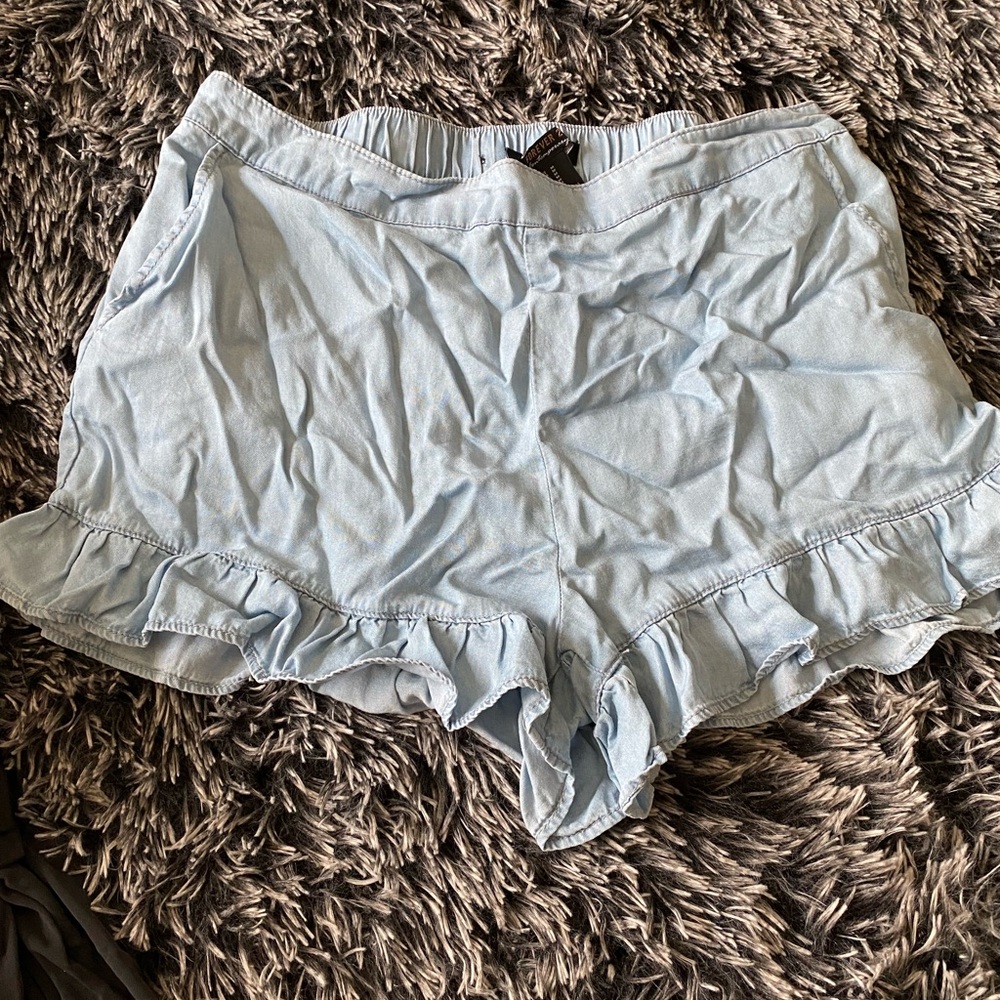 Soft shorts with ruffles